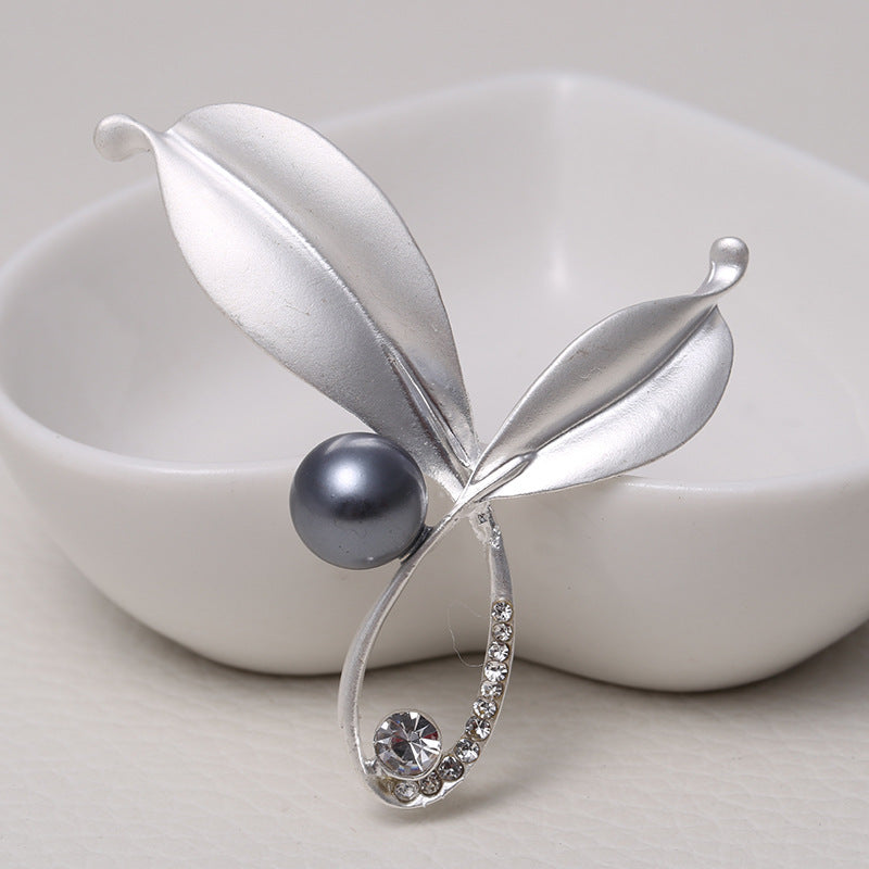 Fashion Vintage Rhinestone Brooch Pin