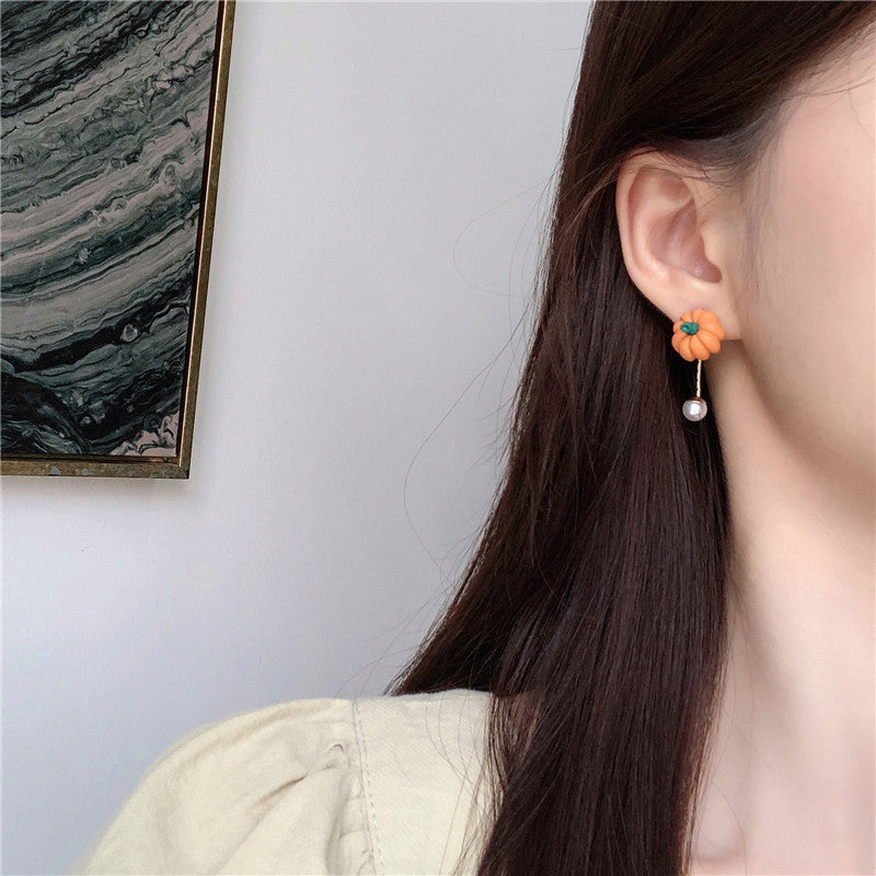 Small Pumpkin Pearl and Gold Boutique Ear Clips