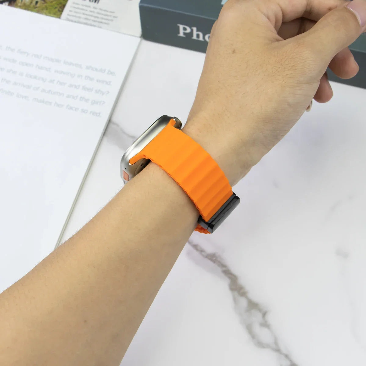 Magnetic Buckle Strap for Apple Watch