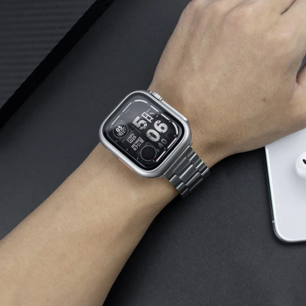Elegant Stainless Steel Bracelet Band with Protective Case for Apple Watch
